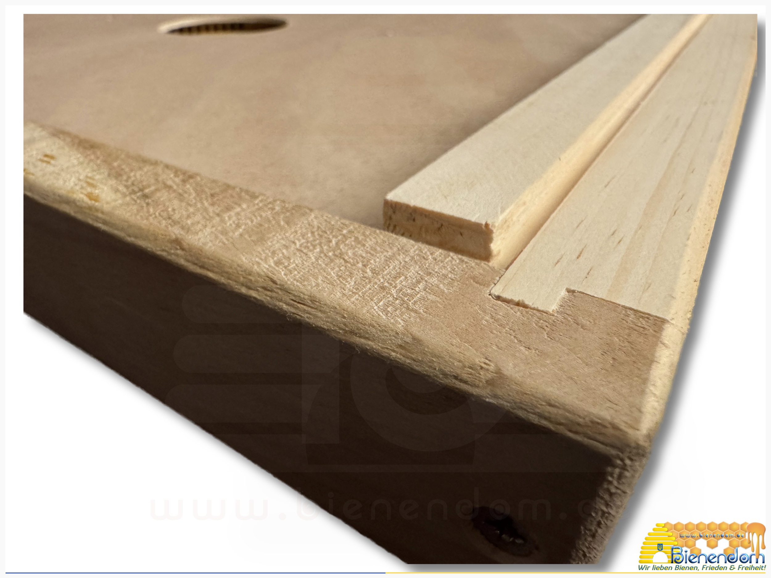 Zwischenboden mit NICOT® Bienenflucht | für Liebig- Zanderbeuten